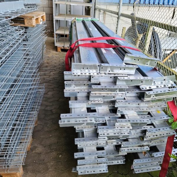 Palettenregal, Dexion, ca, 2m hoch, 800kg / Palette, ca. 2.781 Palettenstellplätze – Bild 8