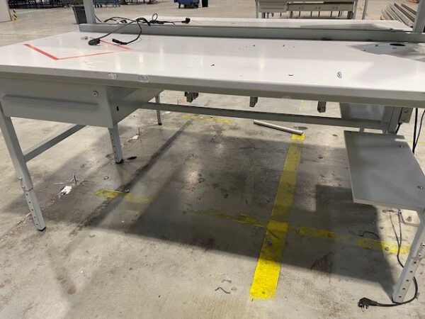 10 x 2er Arbeitstische / Packtisch, höhenverstellbar mit drehbaren Bildschirmhalter – Bild 5
