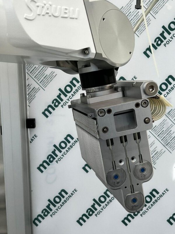Roboter, Stäubli TX90 Lbmn, mit Steuerung CS8C Bediengerät Panel und Zubehör  – Bild 3