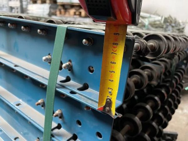 Fördertechnik (Rollenteppich) mit zahlreichen kleinen Rollen – Bild 7