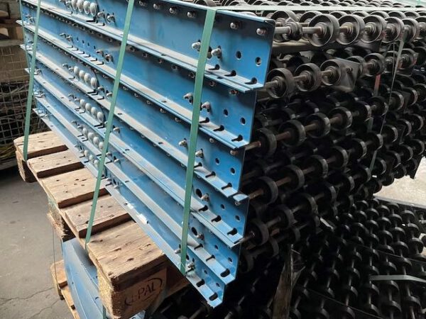 Fördertechnik (Rollenteppich) mit zahlreichen kleinen Rollen – Bild 8