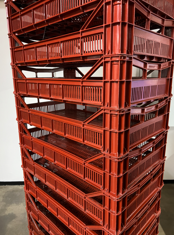 1.000 Stück, Stapelkisten, Lebensmittelgeeignet, Allibert 750x450x165, stapelbar, rot, gelocht