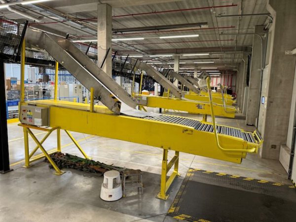 7x Schwerlastrollenteleskopförderer, Caljan RollerLoader, das Ein- und Ausfahren des Teleskops erfolgt elektrisch