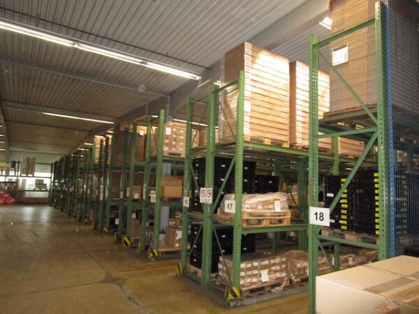 Palettenregal mit Stahlfachböden bzw. Tiefenauflagerahmen, 4m hoch, bis zu 1.750kg / Palette, ca. 1.800 Stellplätze - gebraucht - : – Bild 10