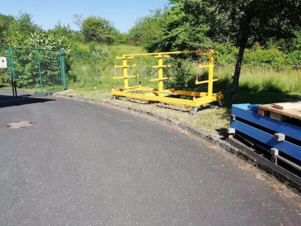 2 seitiger Transportwagen mit 4 Kragarmebenen pro Seite und 3 Stützen – Bild 3