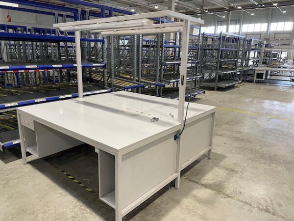 14 Stück Arbeitstische / Packtisch,