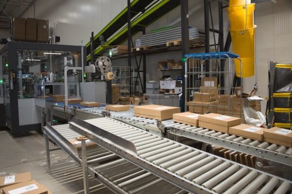 Vollautom. Kartonverpackungsmaschine, individuelle Erstellung der Kartongröße pro Versandgut, Sparck, CVP Everest – Bild 15