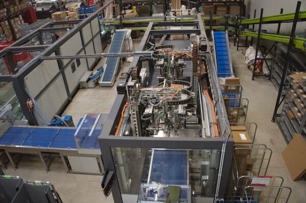 Vollautom. Kartonverpackungsmaschine, individuelle Erstellung der Kartongröße pro Versandgut, Sparck, CVP Everest – Bild 2