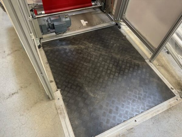 Vollautom. Verpackungsmaschine für Hängetextilien, Polypack -Vollautomat, 40XS mit bis zu 500 Vp/h, inkl. Zuführstrecke für Hängetextil – Bild 6
