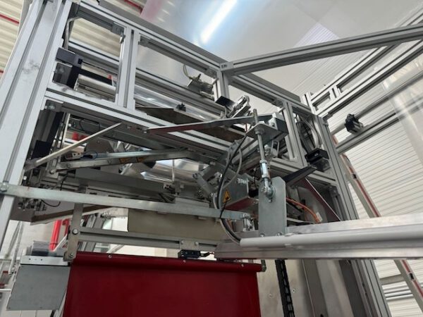 Vollautom. Verpackungsmaschine für Hängetextilien, Polypack -Vollautomat, Typ 40 inkl. Zuführstrecke – Bild 7