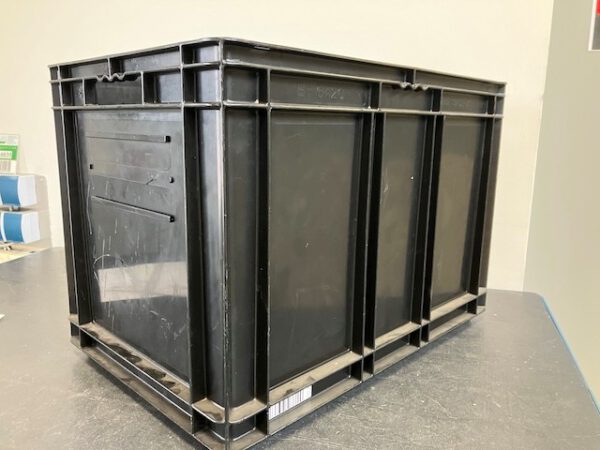 26.400 Stück ESD Kisten in 3 Größen (ca. 400x300x120mm, 600x400x220mm, 600x400x420mm)