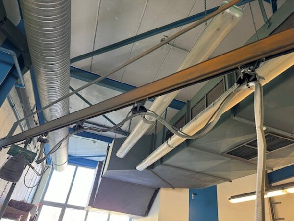 Säulenschwankkran, Demag / J.D. Neuhaus, 125kg mit druckluftbetriebenem Kettenzug – Bild 7