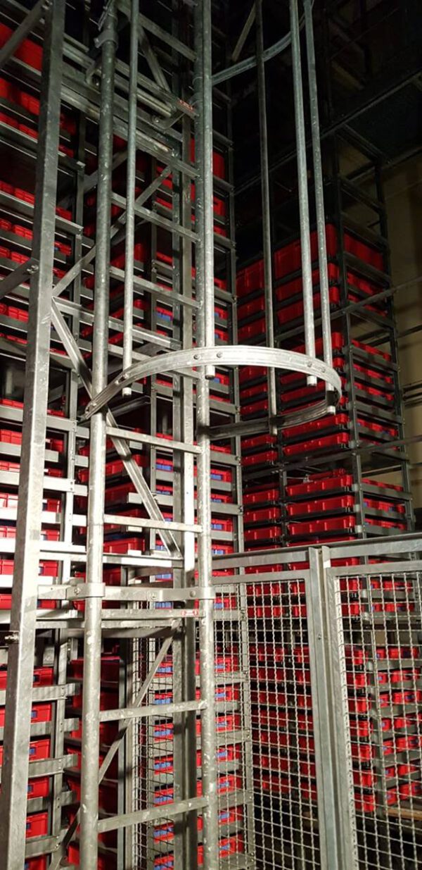 über 7.000 Stück Stapeltransportkästen / Lagerkisten, wahrscheinlich Eurokästen EF, Größen 600x400 und 800x600mm – gebraucht - :