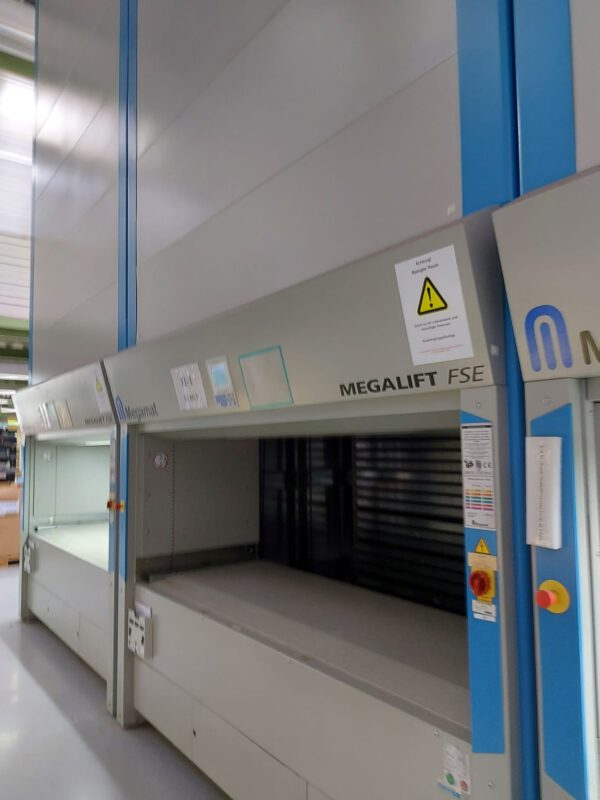 3 x Liftsysteme, Megamat, 305kg / Tablar, 6,71m hoch – gebraucht - :