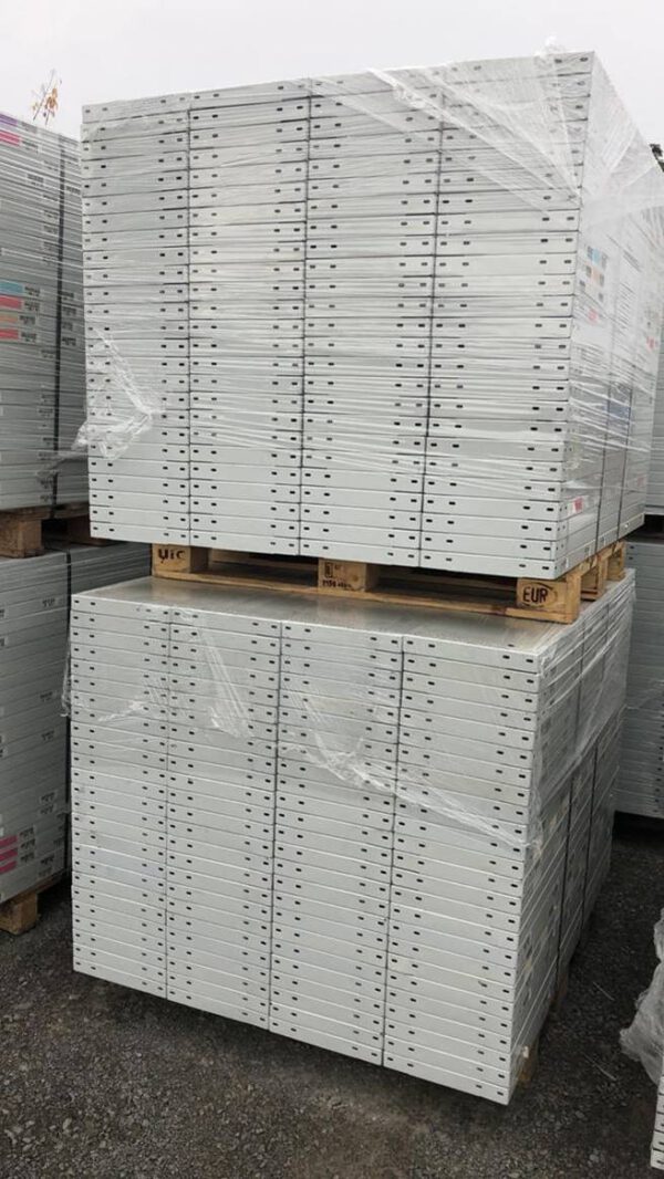 Fachböden für Fachbodenregale, Meta, Böden 1,30 x 0,30m – gebraucht - :