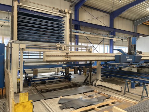 automatischer Blechlagerturm, Stopa, Einzel bzw. Doppelturm, für Bleche max. 1,50m x 3m, 3 To. Kassette, 49 Lagerplätze – gebraucht - :