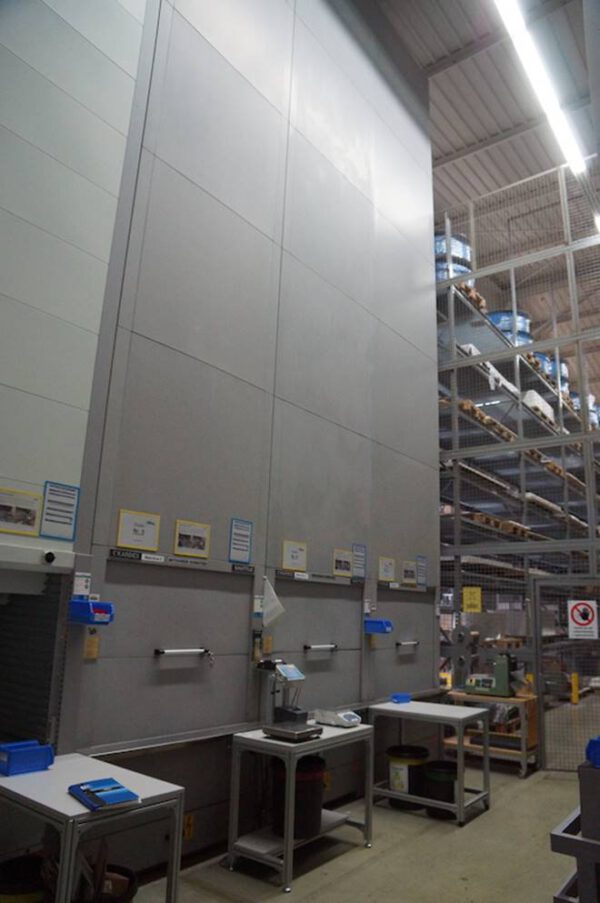 3 x Liftsysteme, Kardex, Höhe 9,40m (kürzbar), ca. 200kg / Tablar, Maße pro Tablar: 0,82 x 1,25m – gebraucht -: