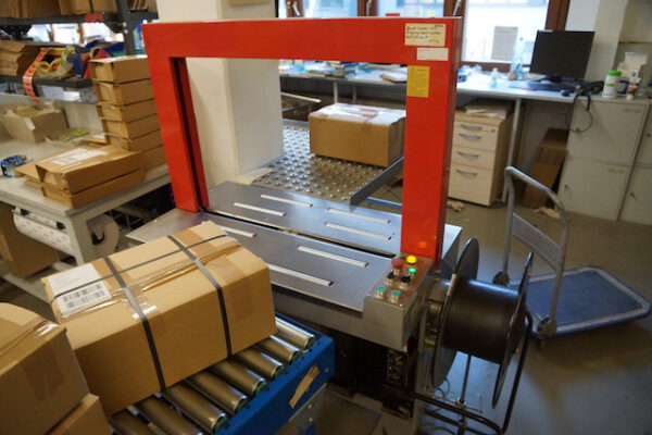 Kartonumreifer - gebraucht - :