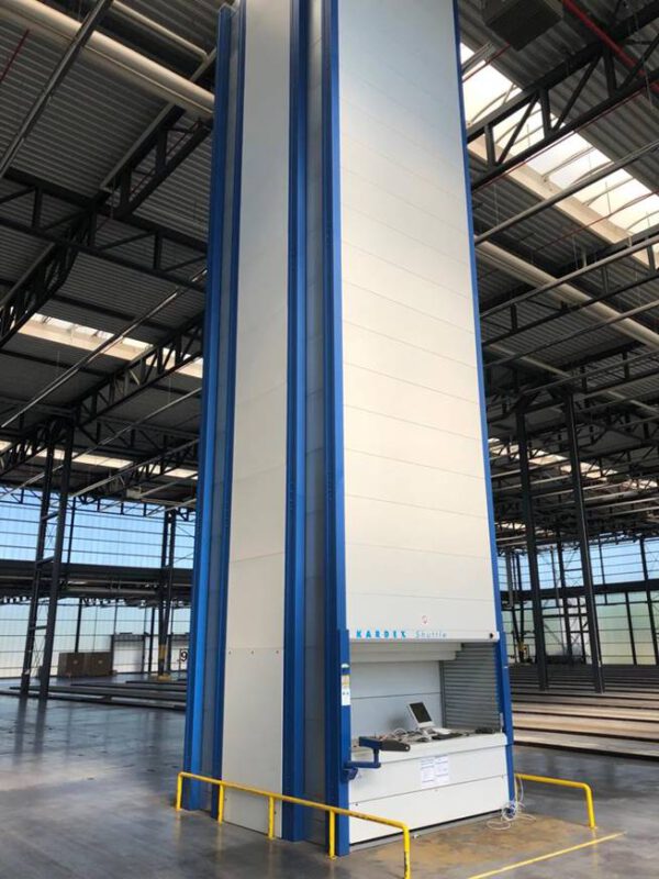 Lagerlift, Shuttle, Kardex, ca. 13,80m hoch (kürzbar), Tablargröße: ca. 2250x813mm, 220kg / Tablar, mit vielen Tablaren – gebraucht -: