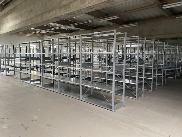 1.500 Felder Fachbodenregale, SSI Schäfer R3000, 1,30m x 0,60m, Rahmenhöhe ca. 2,23m - gebraucht - :