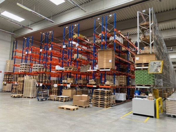 Palettenregal, SLP, ca. 7m hoch, 600kg / Palette, 3,60m Traversen, ca. 4.080 Stellplätze – gebraucht – :
