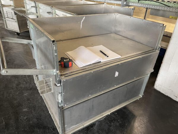 44 Stück Federbodenwagen – gebraucht – :