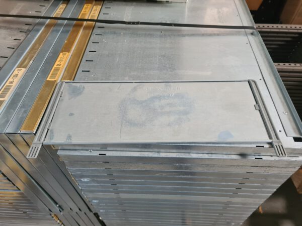 1.000 Stück Fachtrenner (freistehend) für Fachböden 50cm tief R3000, SSI Schäfer – gebraucht - :
