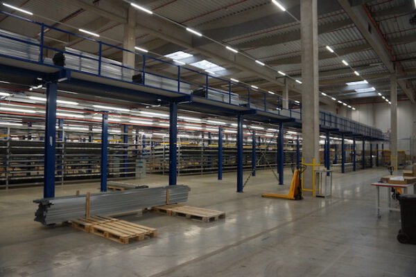 Stahlbau - Lagerbühne, 500kg/m2, Grundfläche ca. 6.440 m2 – gebraucht - :