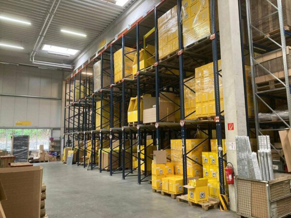 Paletteneinfahrregal, max. 600kg pro Palette, 288 Stellplätze – gebraucht - : lagertechnik
