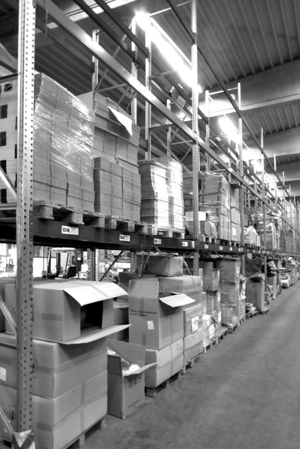 Palettenregal, SSI Schäfer, 800kg/Palette, 3,60m Traversen, max. 784 Stellplätze – gebraucht - :
