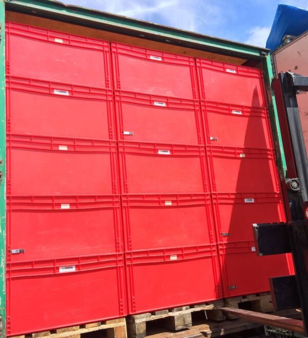 ca. 600 Stk. Stapelbehälter, Eurobehälter geschlossen, EG 86/42, rot – gebraucht - : lagertechnik
