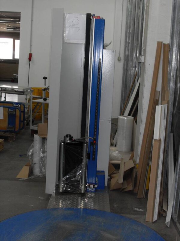 Palettenwickler, Stretchmaschine für Paletten mit Rampe – gebraucht - :