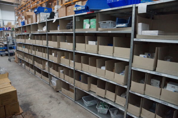 Fachbodenregale, Stecksystem, Hersteller dalminels, 1,30m x 0,60m (andere Maße erhältlich), Rahmenhöhe 2,20m (andere Höhen erhältlich) – Neuware - :