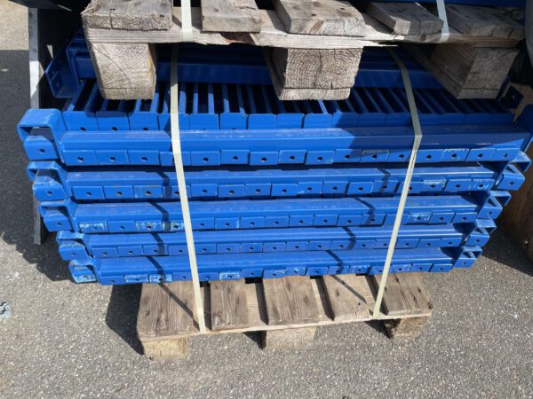 200 Stück Tiefensteg / Tiefenauflage für Palettenregal (ideal für den Einsatz Spanplatten Stärke von 38 - 40 mm) – gebraucht – :