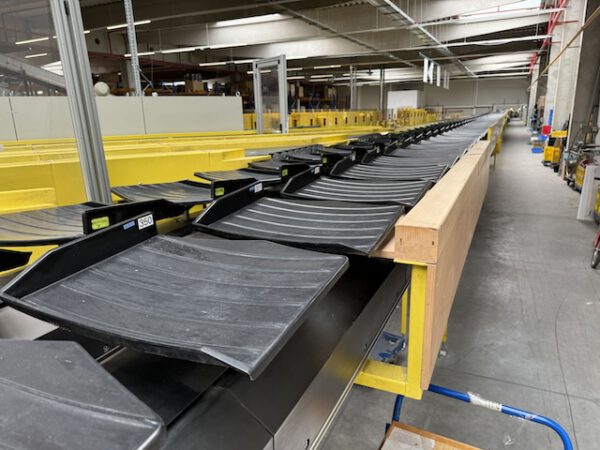 Kippschalensorter, Beumer, 81 Sorterendstellen,  – gebraucht - :