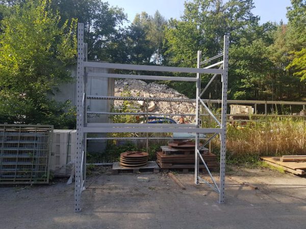 49 Felder Weitspannregal / Palettenregal, Traversen mit Ablagekante für Spanplatten (Spanplatten sind nicht vorhanden) – gebraucht – : – Bild 2