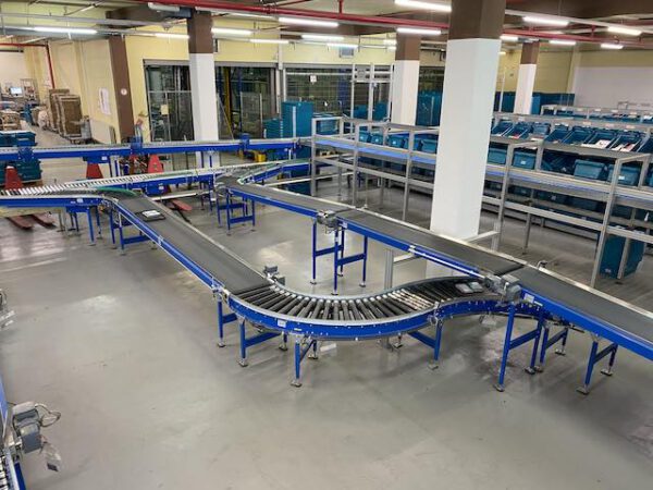 Komplette Fördertechnikanlage, ca. 200m, Rollenbreite 40 und 60cm - gebraucht - : lagertechnik