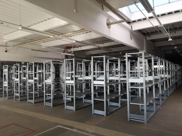 1.500 Felder Fachbodenregale, SSI Schäfer R3000, 1,30m x 0,60m, Rahmenhöhe ca. 2,23m - gebraucht - : lagertechnik