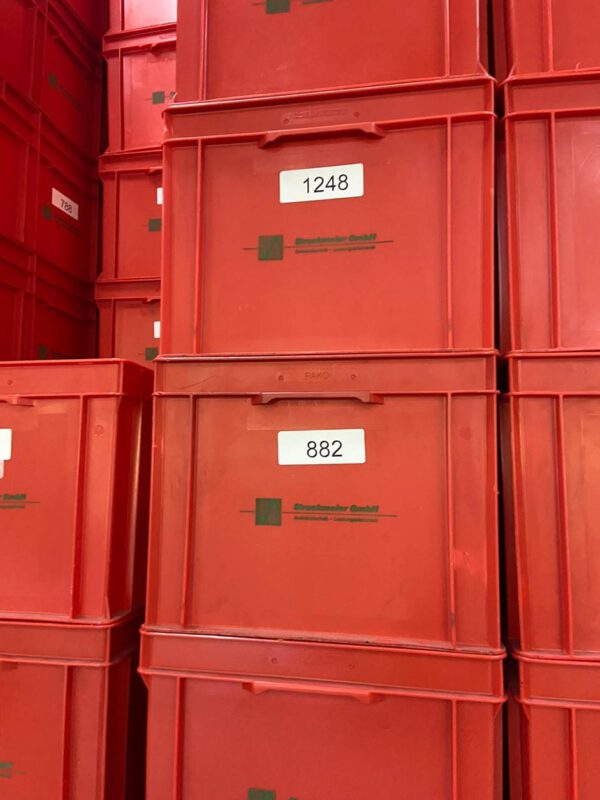 2.000 Stück Euro Stapelbehälter, Stapelbox, Lagerbox, Lagerkästen, rot, 80 x 60, bzw. 60 x 40, ca. 32cm hoch – gebraucht - : – Bild 2