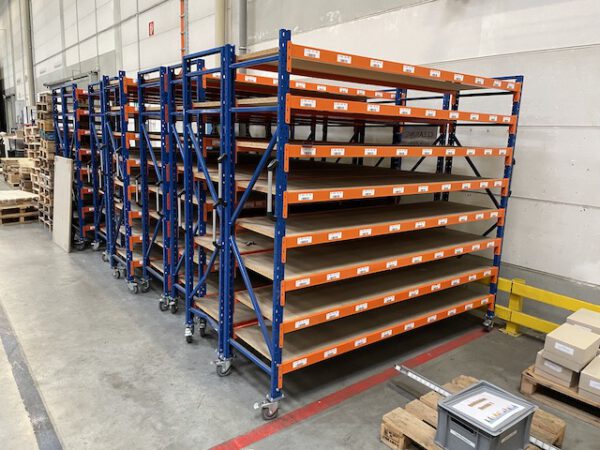 10 Stück, rollbare Weitspanregale, mit 8 Böden (1x nur 4 Böden, 1x 6 Böden)  – gebraucht – : – Bild 2