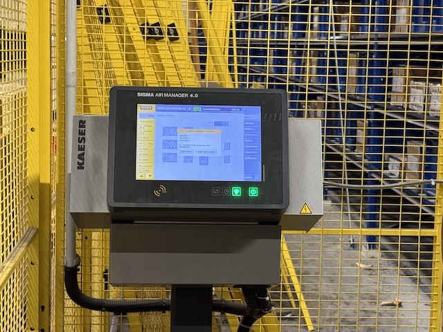 2x Schraubenkompressoren, Kaeser, 10 Bar, mit integriertem Kältetrockner, Druckluftbehälter, Steuerung SIGMA AIR MANAGER 4.0 – gebraucht - : lagertechnik 2x Schraubenkompressoren, Kaeser, 10 Bar, mit integriertem Kältetrockner, Druckluftbehälter, Steuerung SIGMA AIR MANAGER 4.0 – gebraucht - : – Bild 2