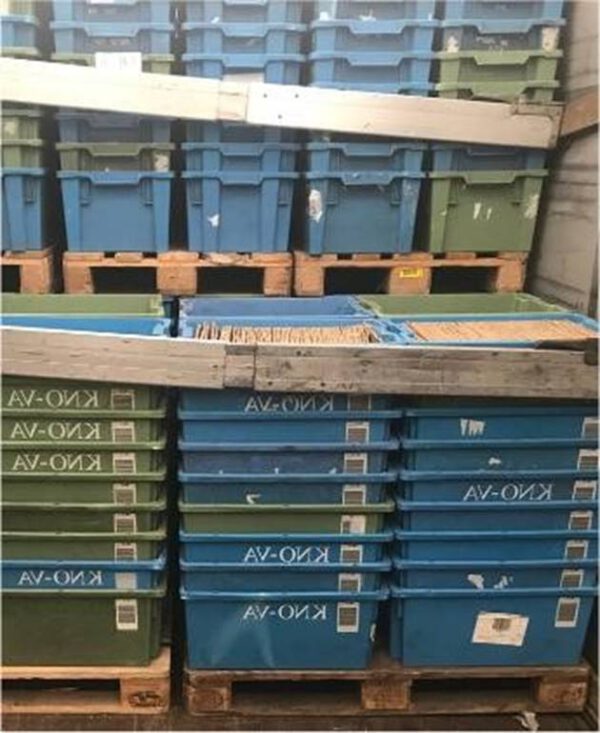 7.000 Stück, Drehstapelbehälter, ca. 60x40x27cm - gebraucht - : lagertechnik
