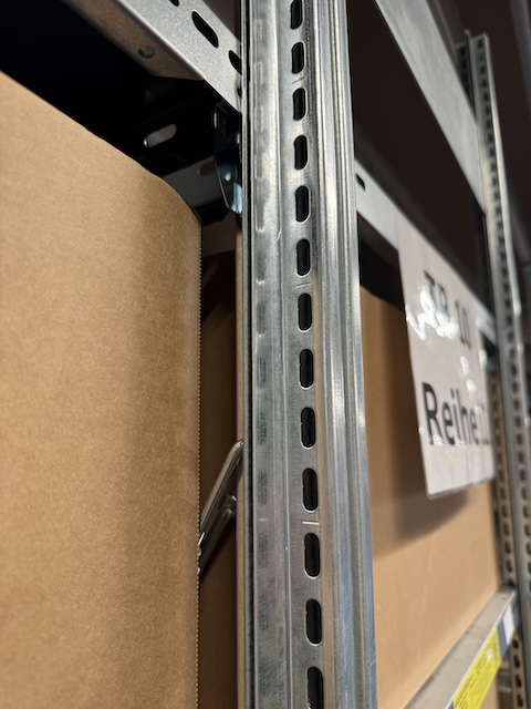 36 Felder Fachbodenregale, Hofe, Fachböden 1,30m Breite, Tiefe 0,60m, Rahmenhöhe 3m - gebraucht - : lagertechnik 36 Felder Fachbodenregale, Hofe, Fachböden 1,30m Breite, Tiefe 0,60m, Rahmenhöhe 3m - gebraucht - : – Bild 2