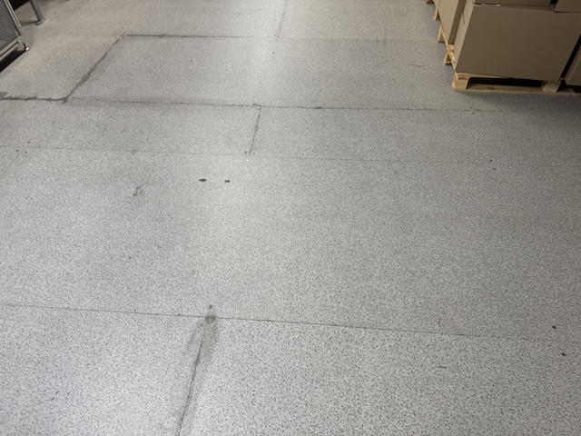 Über 2.000m2 Spanplatten, 38mm – gebraucht - : lagertechnik Über 2.000m2 Spanplatten, 38mm – gebraucht - : – Bild 2