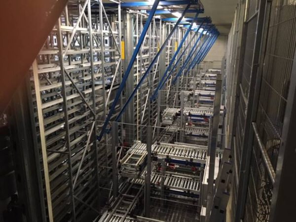 niedriges AKL (Automatisches Kleinteilelager) mit 33.792 Stellplätze (7 Gassen) - gebraucht - : lagertechnik