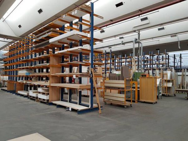 79 Stück Rahmen Kragarmregal, zweiseitig, Armlänge 720mm, 280kg / Arm, Rahmenhöhe ca. 5m, – gebraucht - : – Bild 2