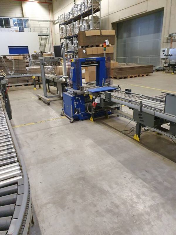 50m Fördertechnik, Knapp, mit Kurven, Rollenbahnen, Klappelement mit Etikettieren und Mosca Umreifungsmaschine – gebraucht - : – Bild 3