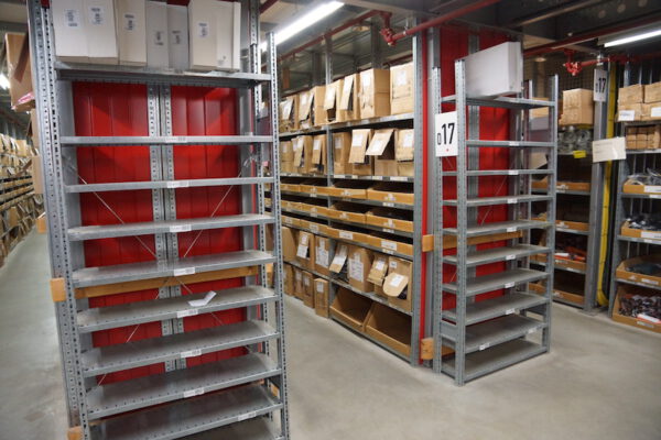 120 Felder Fachbodenregale, SSI Schäfer R3000, 1m x 0,30m – gebraucht - : – Bild 2