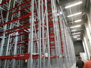 Palettenregal, bzw. Gitterboxenregal, über 17.000 Stellplätze, ca. 10m hoch, 500kg/Palette, inkl. Auflageschienen für Gitterboxen etc. – gebraucht – : lagertechnik