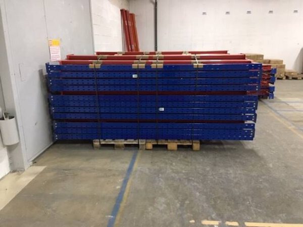 Palettenregale, ca. 3m hoch, 1.000kg/Palette, max. 1.455 Stellplätze – gebraucht – : lagertechnik